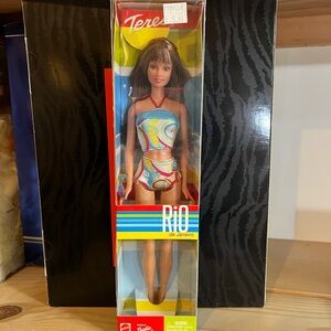 Teresa Doll in Colorful Rio de Janeiro Outfit 2002 NRFB